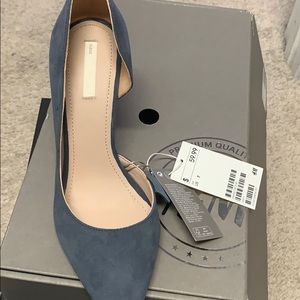 Blue suede pumps